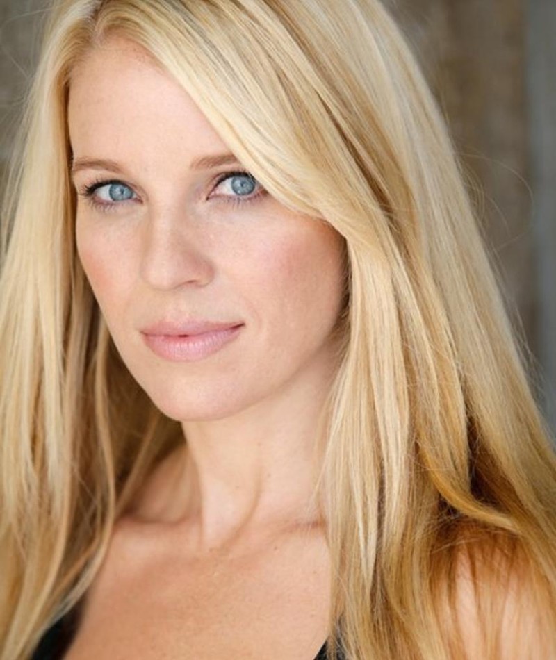 Alicia Leigh Willis Bio